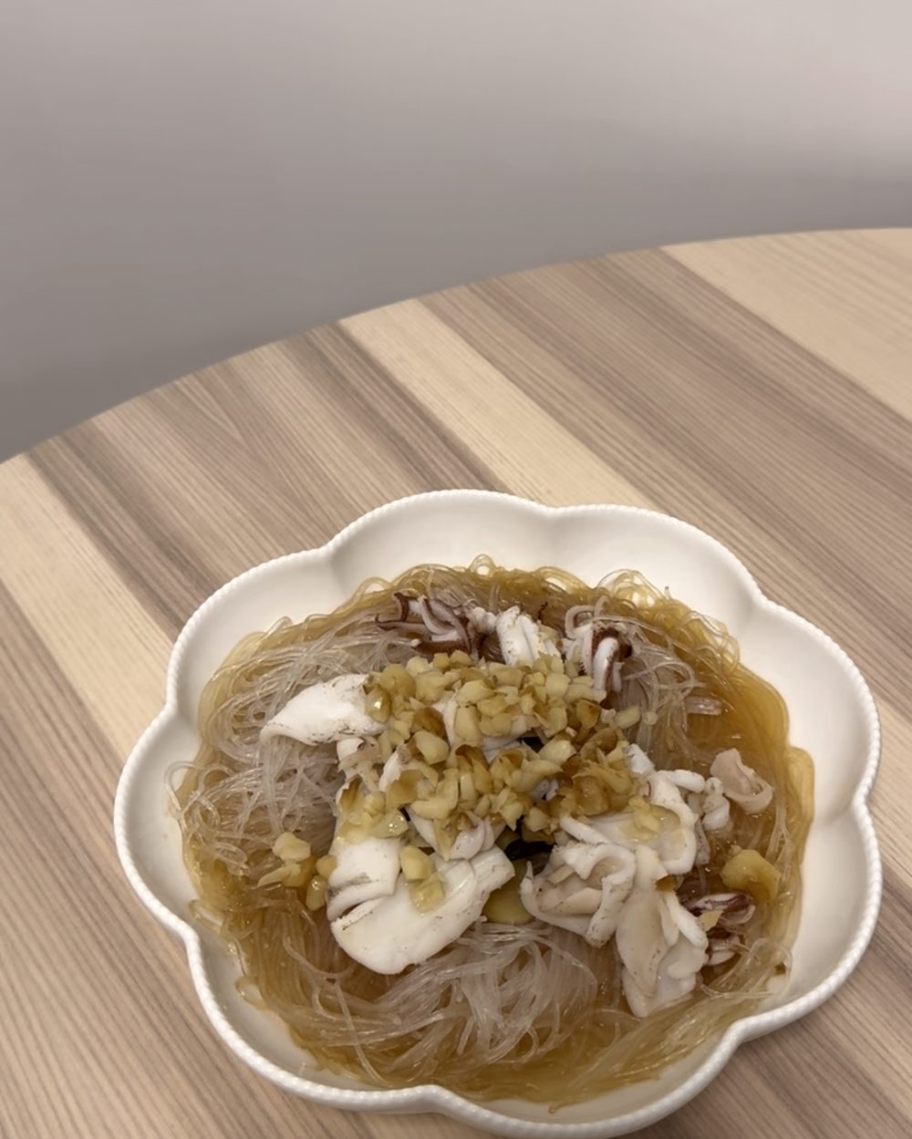 金銀蒜粉絲蒸魷魚